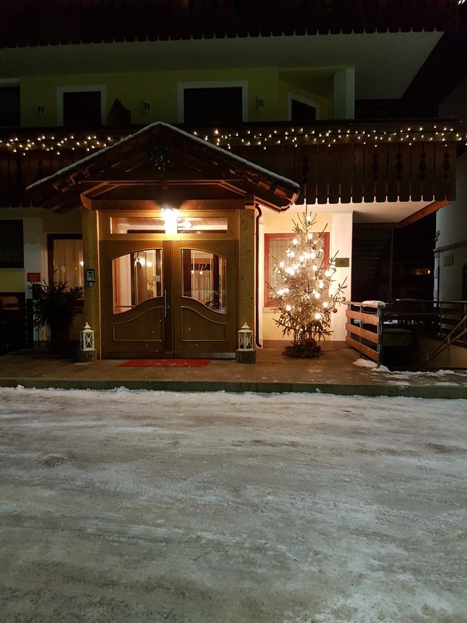 Hotel Garni Posta フォルノ・ディ・ゾルド エクステリア 写真