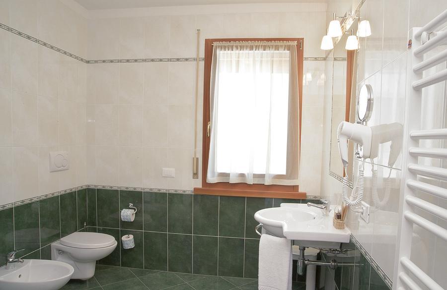 Hotel Garni Posta フォルノ・ディ・ゾルド エクステリア 写真